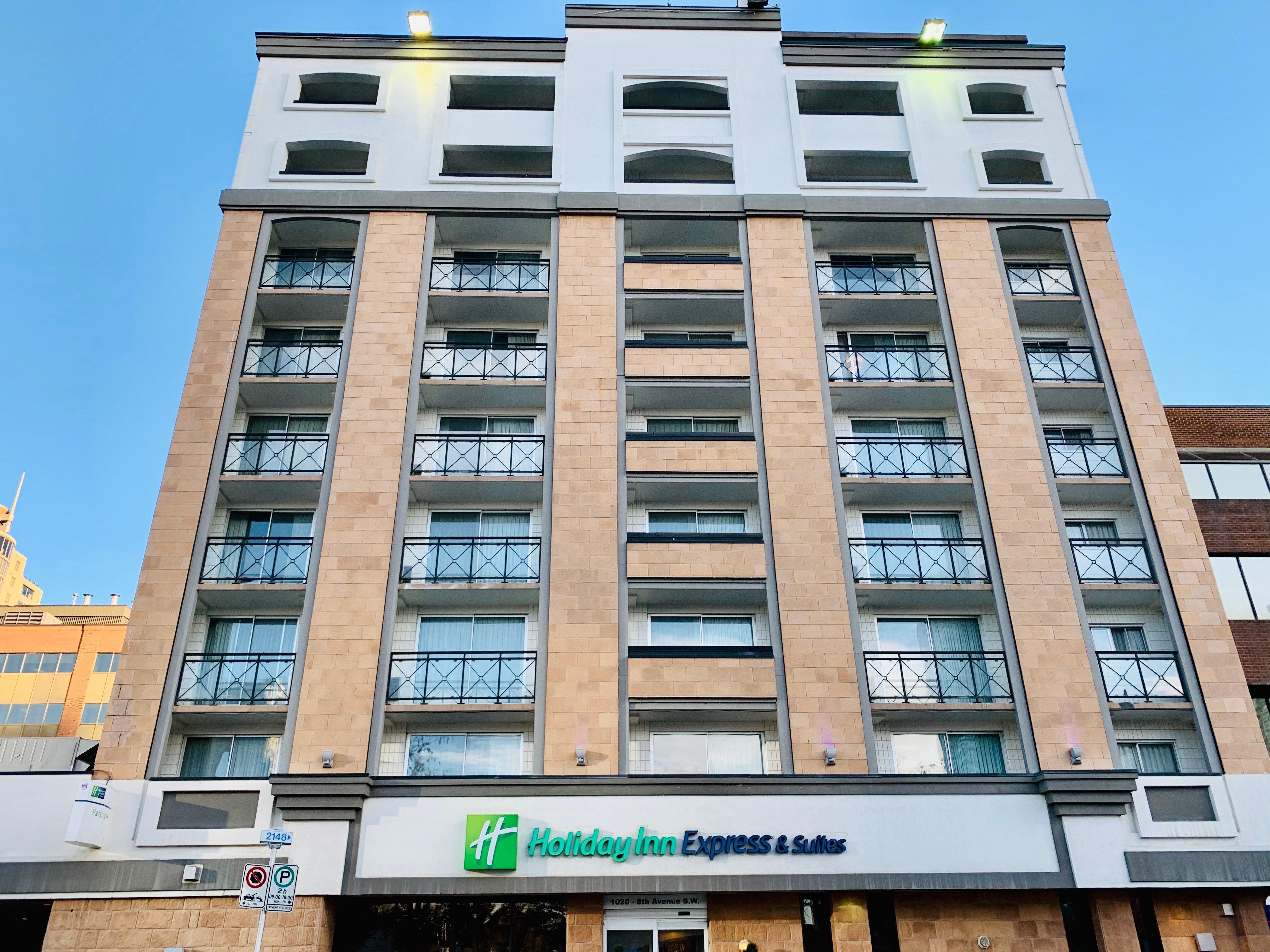 Holiday Inn Express And Suites Calgary By Ihg Εξωτερικό φωτογραφία