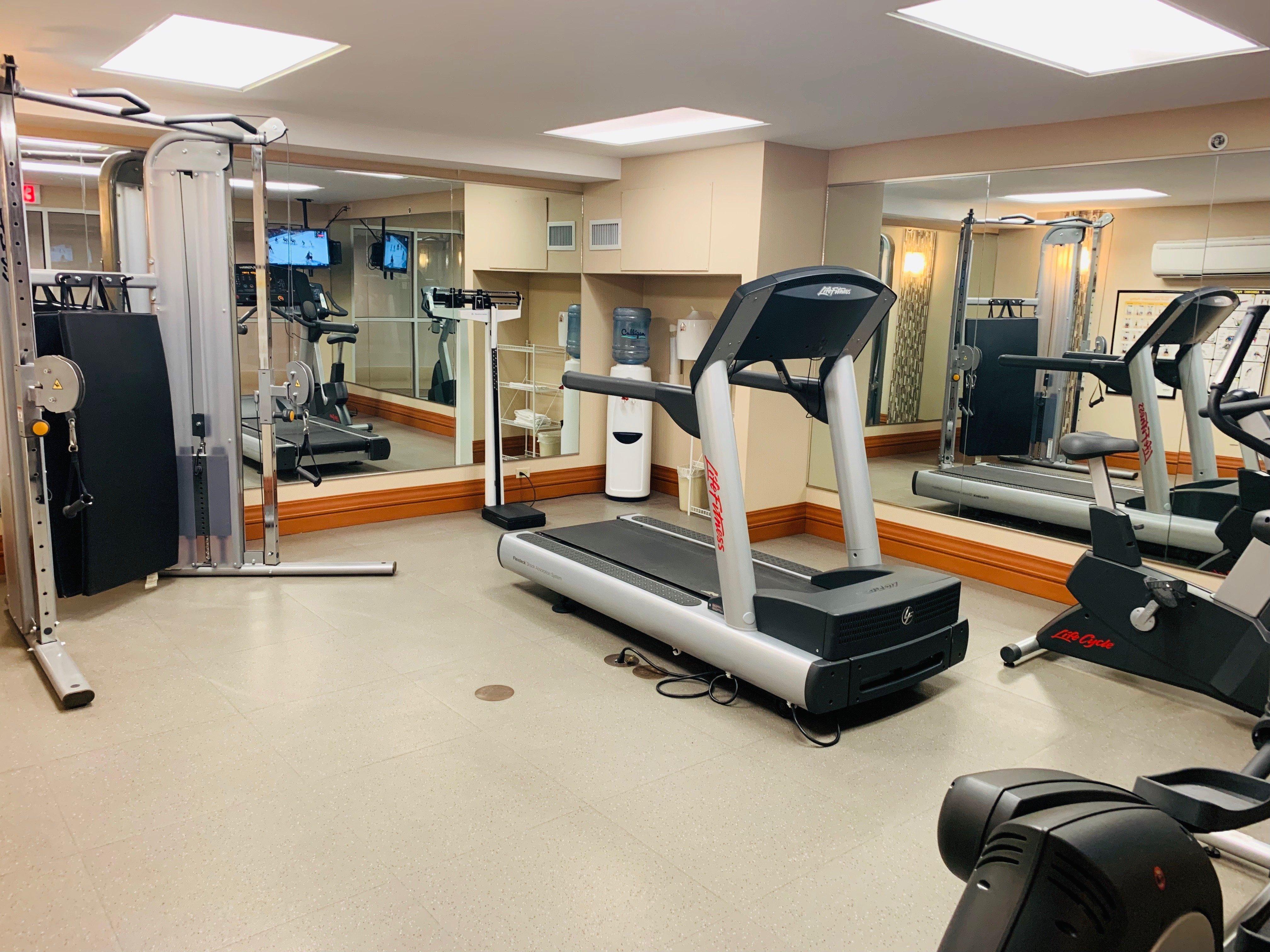 Holiday Inn Express And Suites Calgary By Ihg Εξωτερικό φωτογραφία