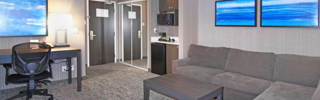 Holiday Inn Express And Suites Calgary By Ihg Εξωτερικό φωτογραφία