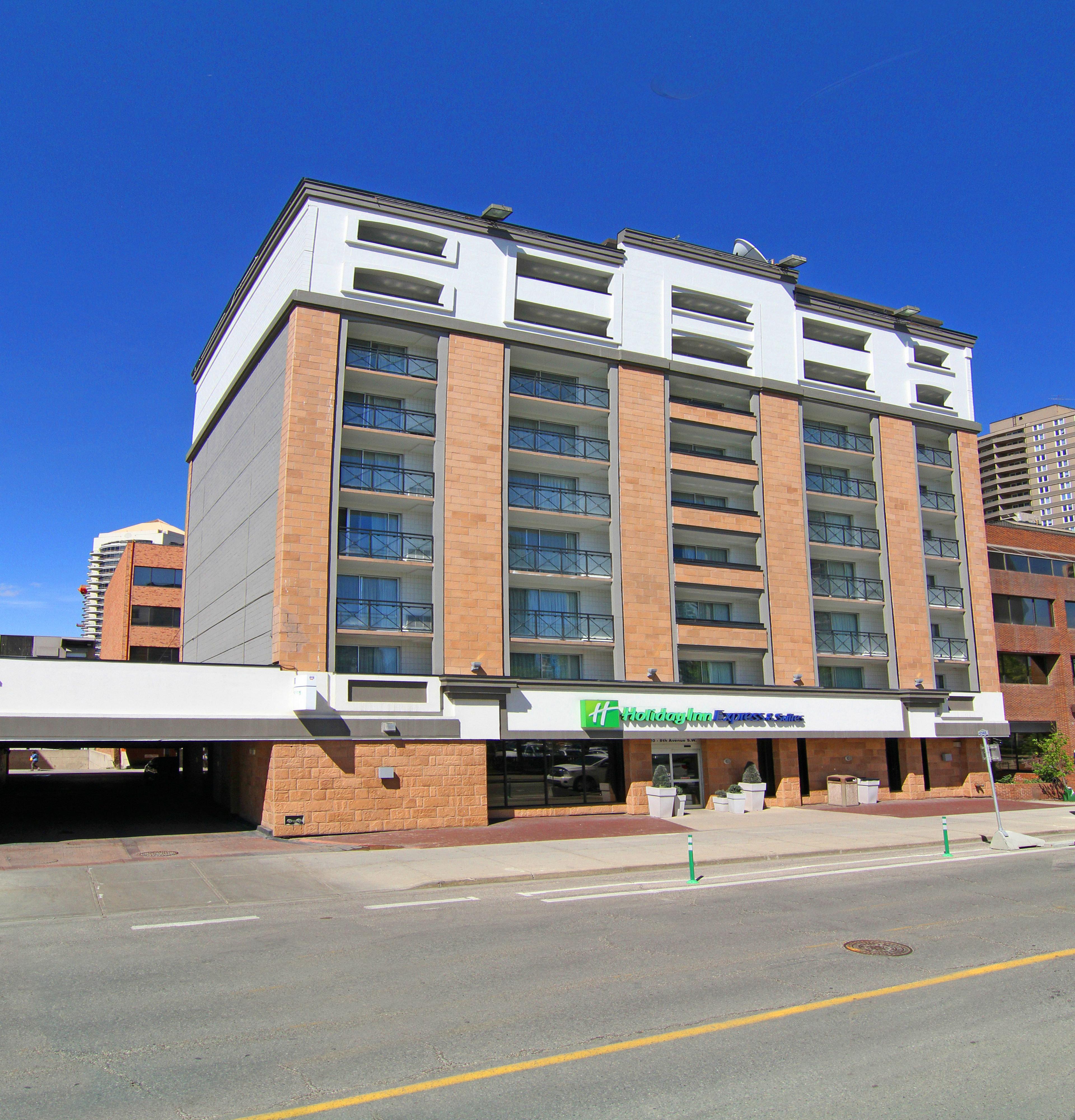 Holiday Inn Express And Suites Calgary By Ihg Εξωτερικό φωτογραφία