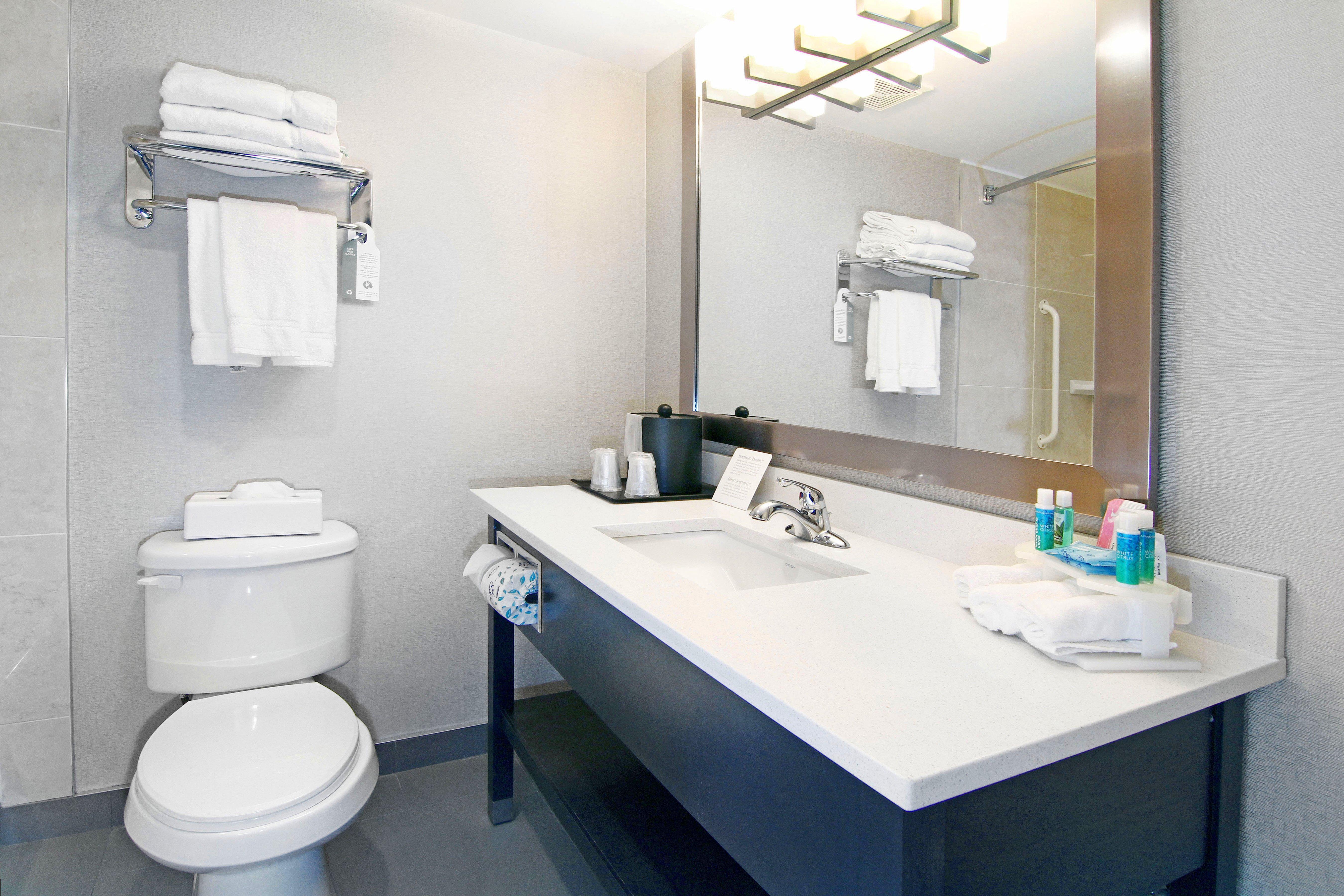 Holiday Inn Express And Suites Calgary By Ihg Εξωτερικό φωτογραφία